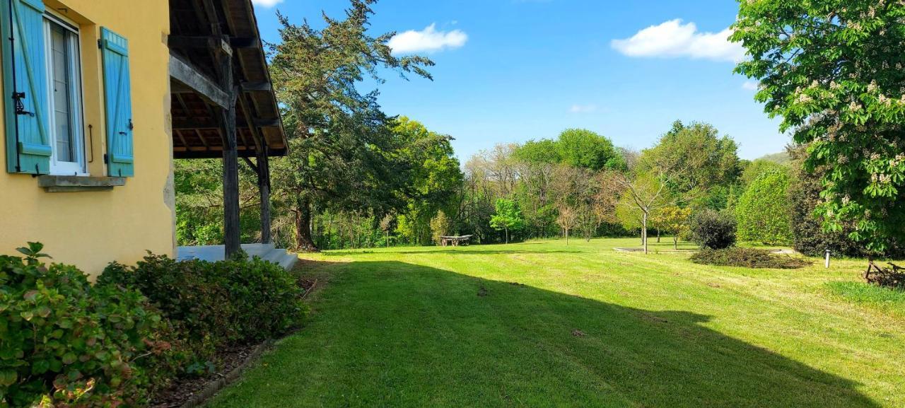 Maison D'Hotes Le Courty Blousson-Serian Exterior photo